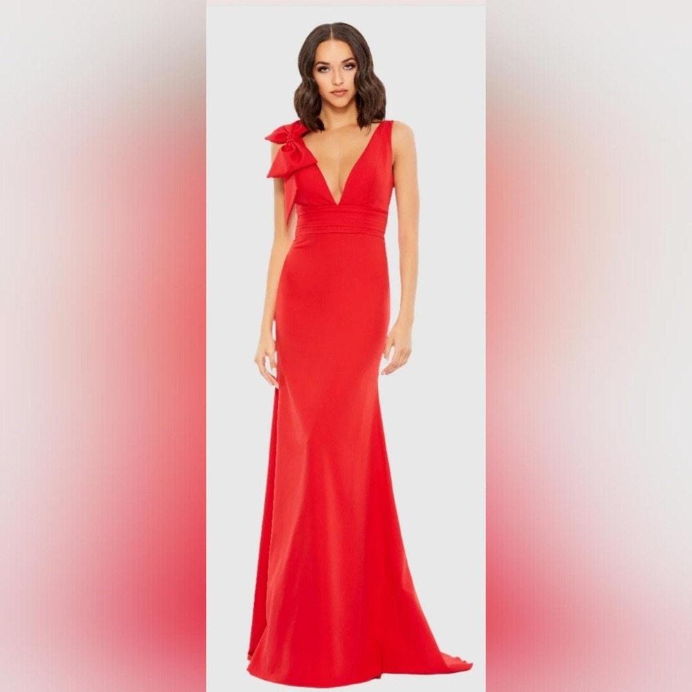 NWT Mac Duggal Red Bow Shoulder V Neck Gown Red 49454